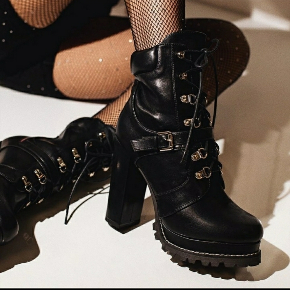 Ankle Boots w/ heels ✨🔥Ot Topic, Goth, Rock, Style🌟